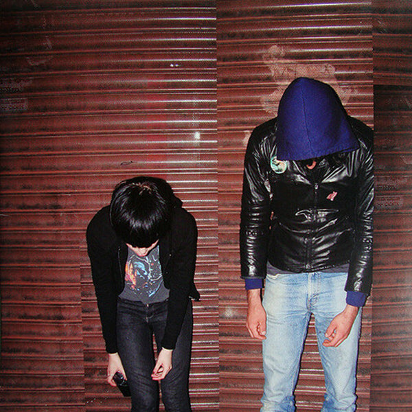 CRYSTAL CASTLES :: CRYSTAL CASTLES