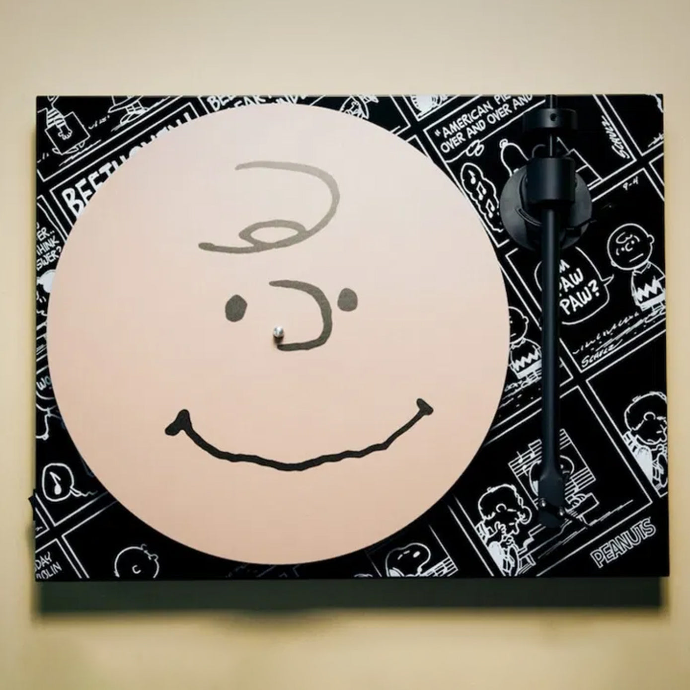 Tornamesa Pro-Ject 75th Anniversary Peanuts Turntable | Charlie Brown (Preventa)