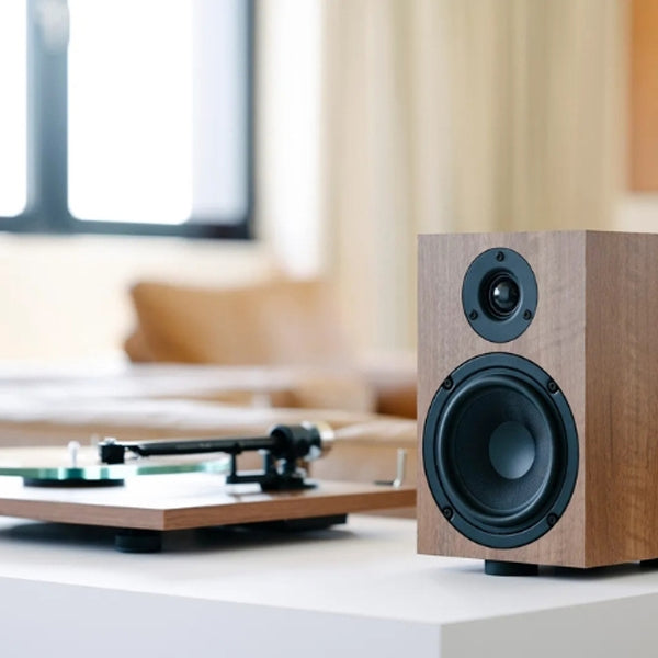 Pro-Ject - Juke Box E1 HiFi Set (Walnut)